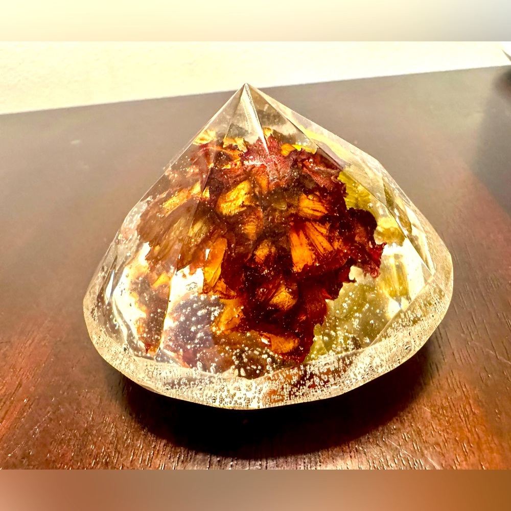 Resin Crystal with Dry Flowers